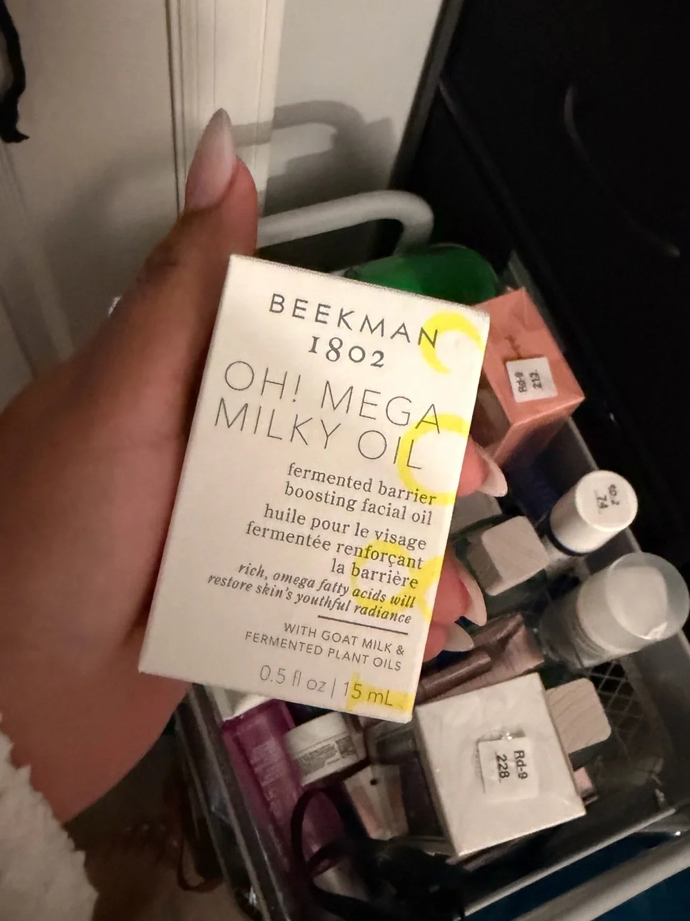 Beekman 1802 Oh! Mega Milky Oil - Cream & Yellow Accent Packaging